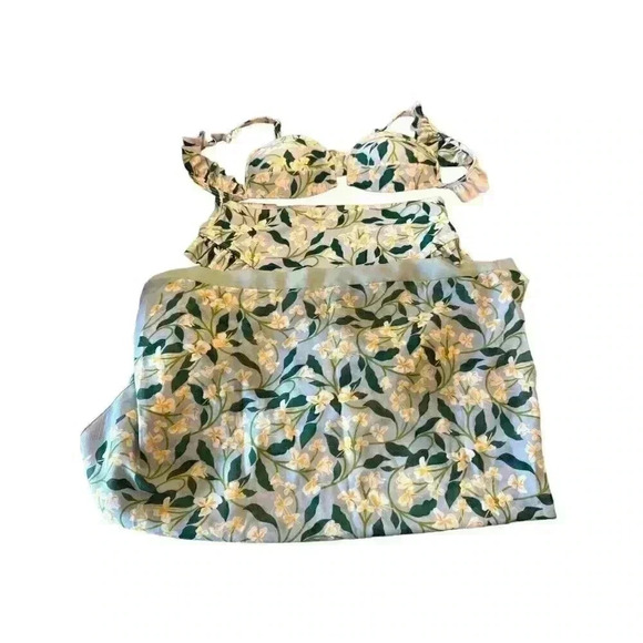 Shekini Women's 3 piece Swimsuit with Coverup Sarong.  Size M,  Pre-Owned. - Picture 5 of 5